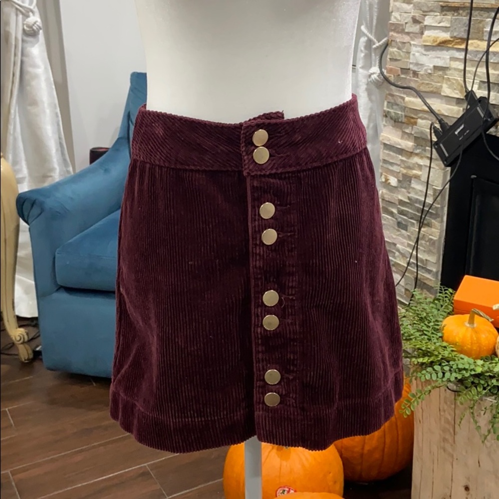 Skirt - Picture 2 of 3